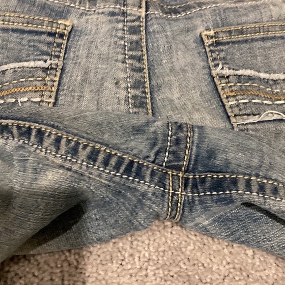 a.n.a - A NEW APPROACH Distressed Capri Jeans - Picture 10 of 10